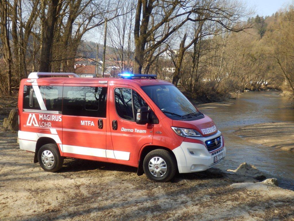 Les pompiers équipés d'un Boxer 4x4 DangelUn Boxer 4x4 Dangel